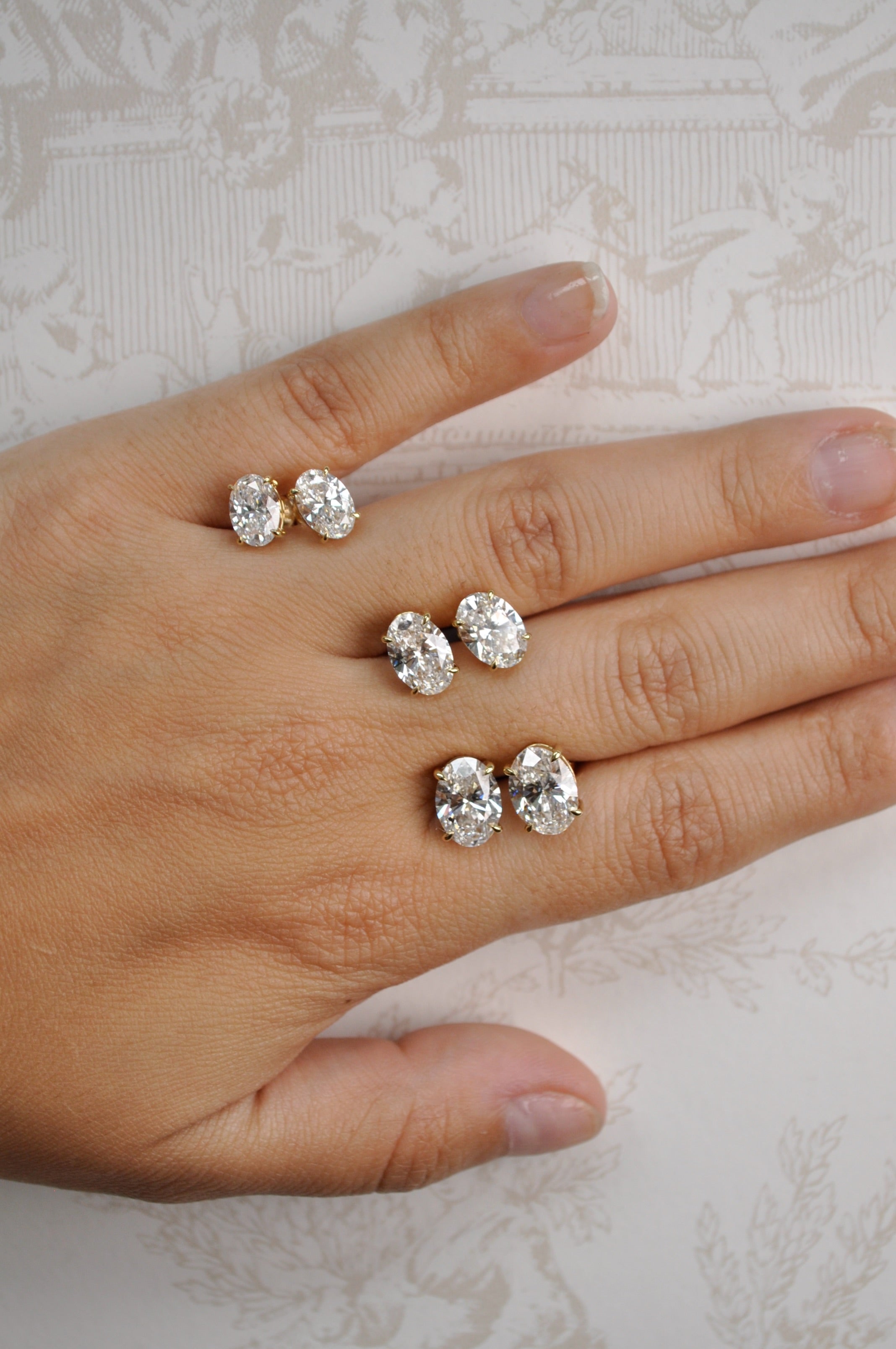 Studs Oval 3ct