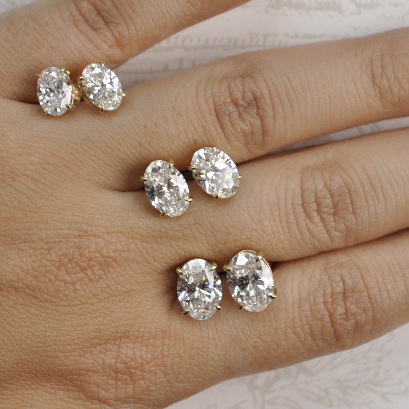 Studs Oval 4ct