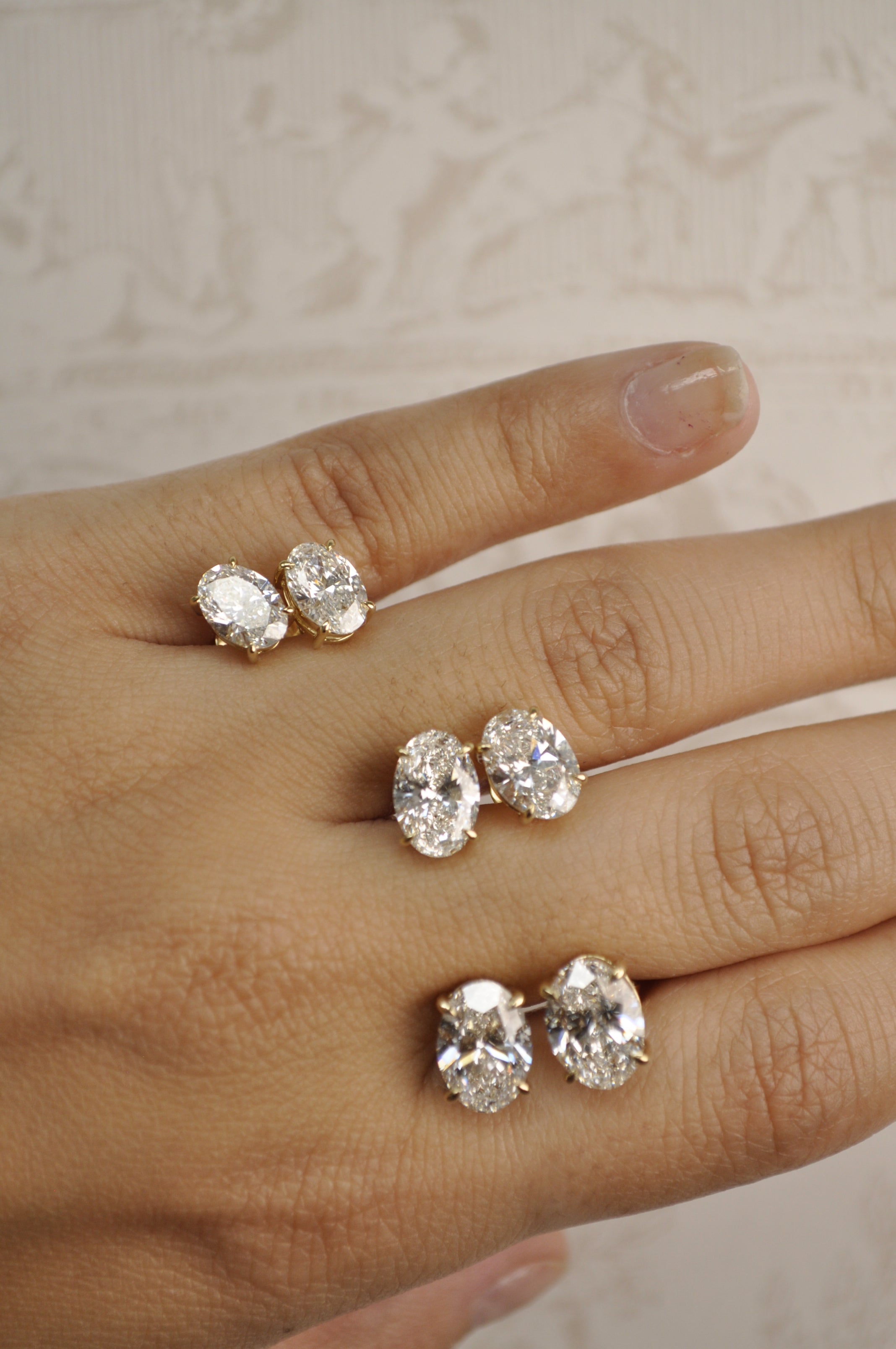 Studs Oval 4ct